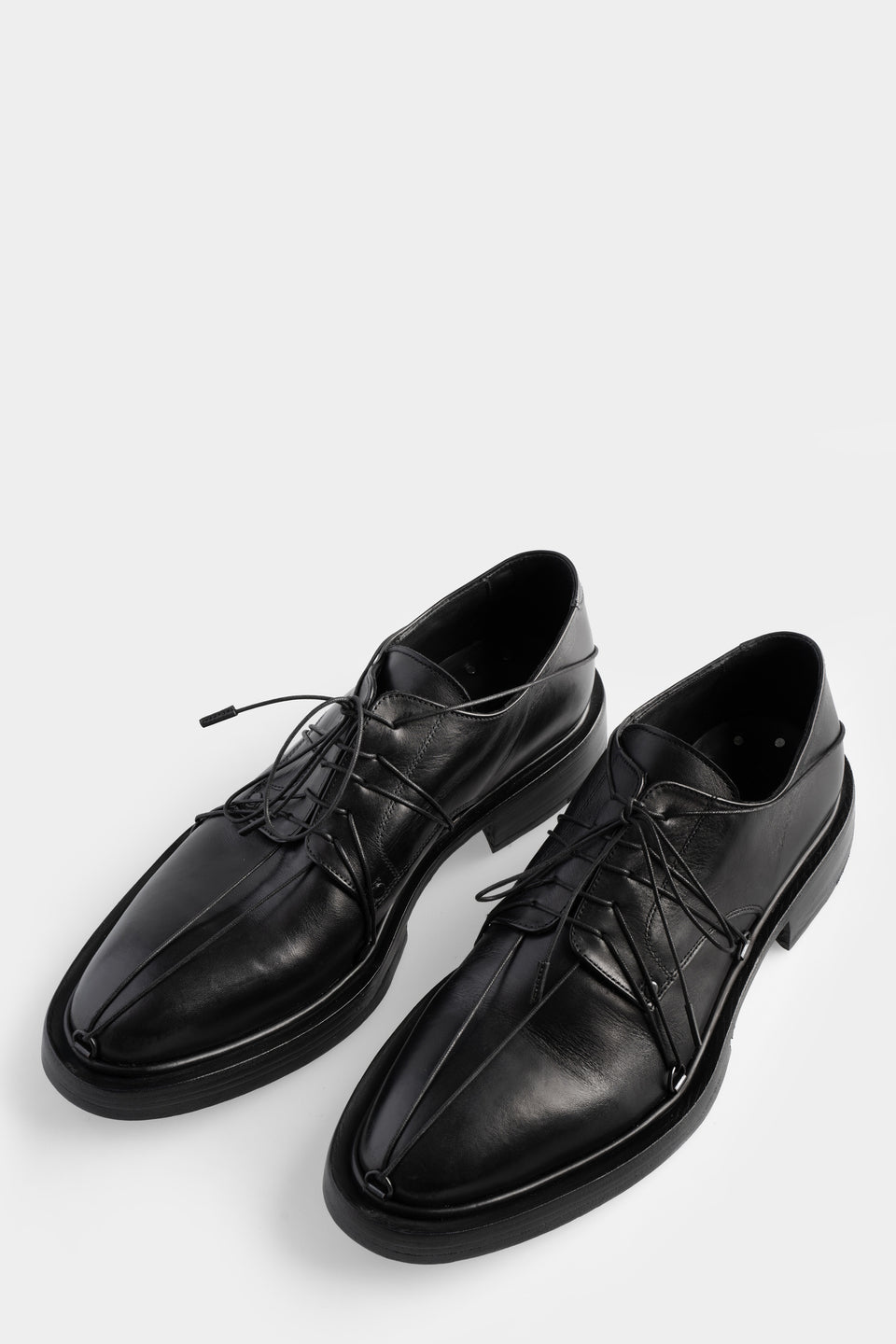 Traction oxford derbies