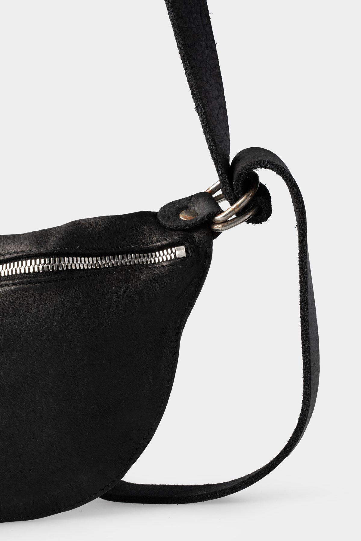 Guidi | SS25 - Small leather belt bag | Q100