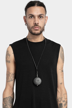 JOE CHIA | AW24 - Retractable measuring tape w. leather case