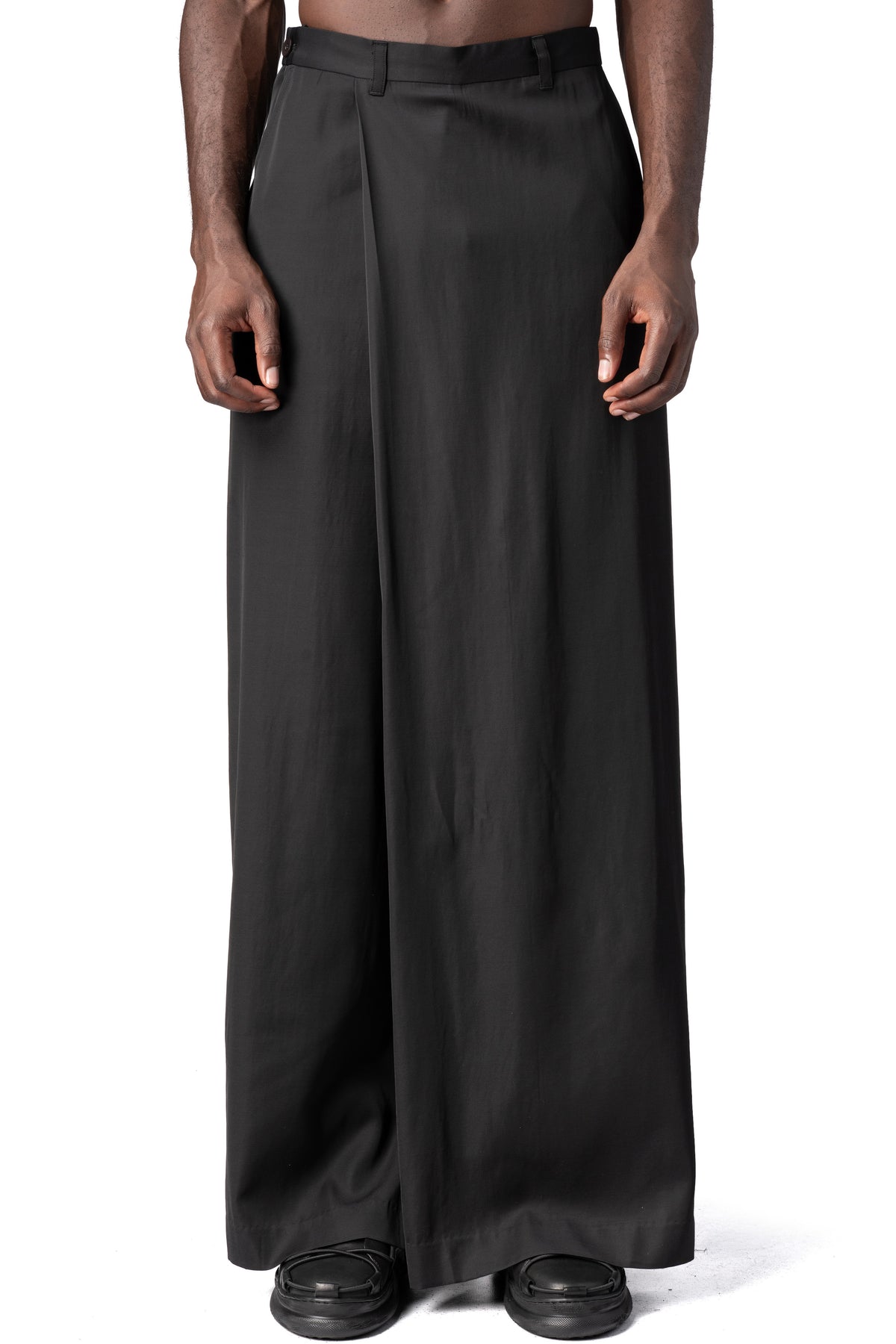 Julius_7 | AW26 - Wrap panel draped trousers, Black 957PAM1