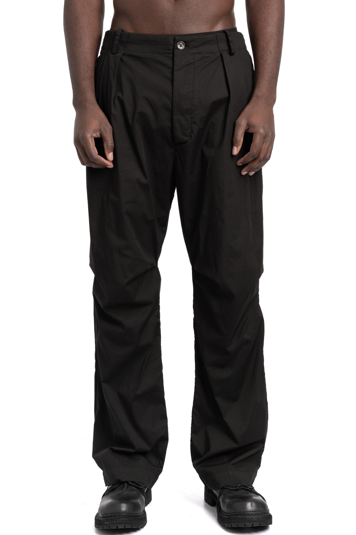 Masnada | SS26 - Large Leg Box Pleat Trousers, Black M3682