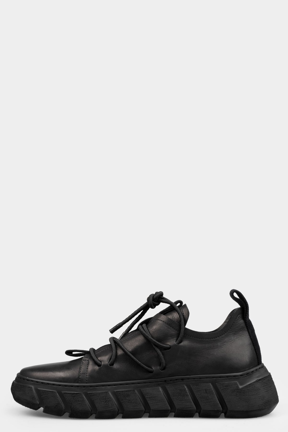 Puro | SS25 Low top laced leather sneakers - POWER HOUR