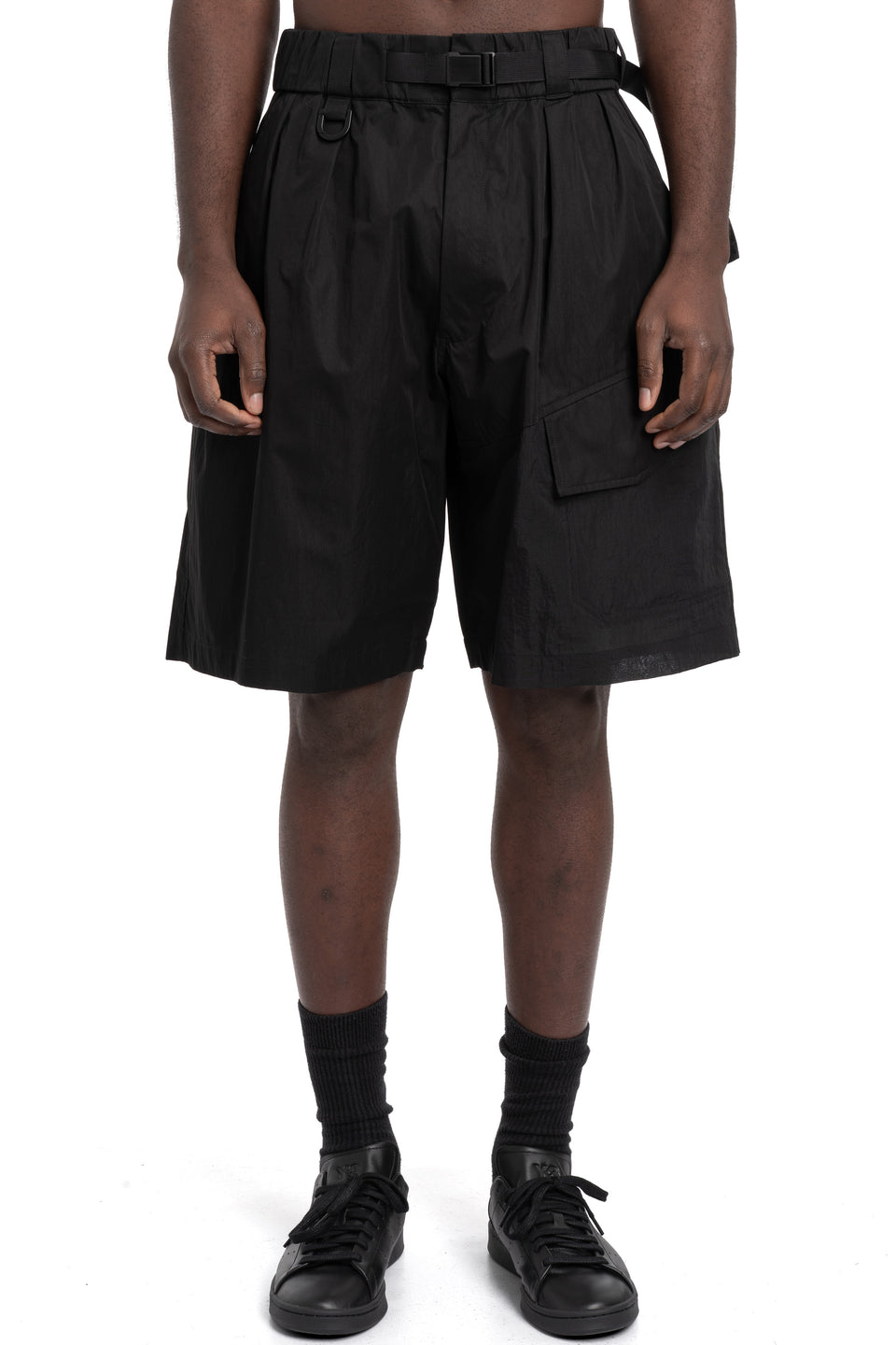 Belted wide leg shorts