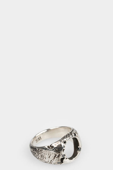 Enris Mars | Black diamonds crater ring