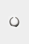 JULIUS_7 | SS23 - Small shield silver ring, Black